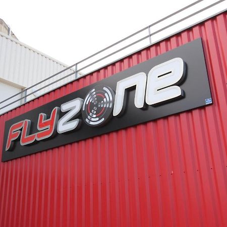 Auberge Flyzone Lézignan-Corbières Zewnętrze zdjęcie