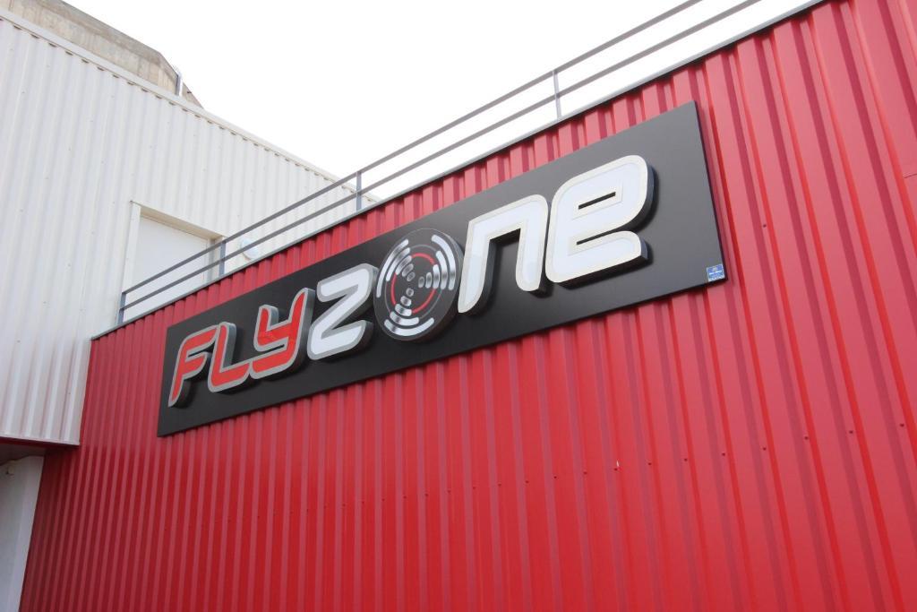 Auberge Flyzone Lézignan-Corbières Zewnętrze zdjęcie
